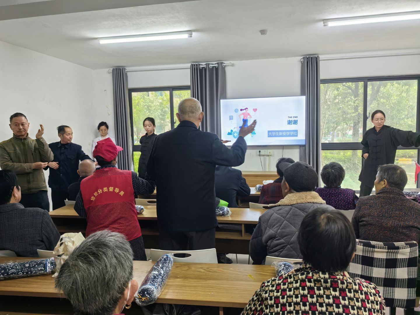 �������t(y��)ˎ��W���°��t(y��)�W�W��10��18̖ͬ��Է�x�\